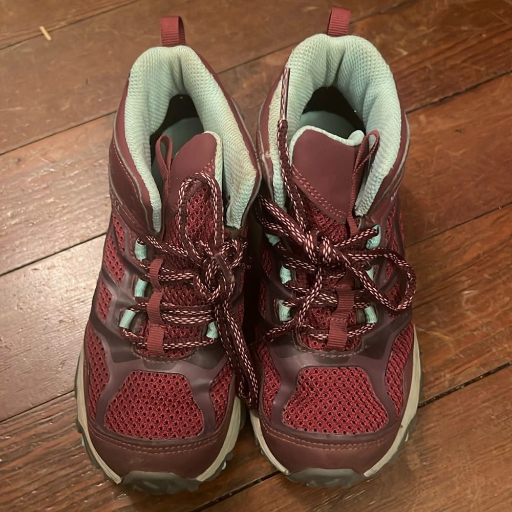 Girls Merrell Moab hiking shoes size 1M